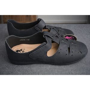 CG Women's Byron Loafer flats in a size 11W